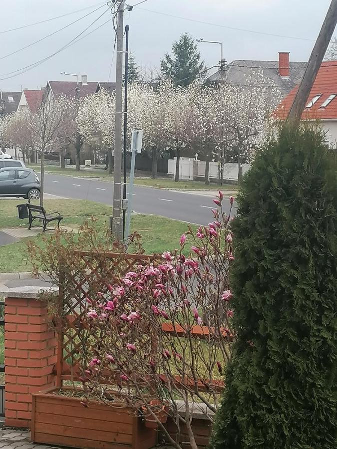 Marina-Buek Apartmanhaz Екстериор снимка